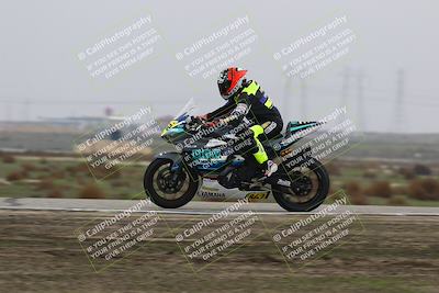 media/Nov-29-2025-TrackDaz (Sat) [[10ae2d9bce]]/B Group/Session 4 (Wheelie Bump)/